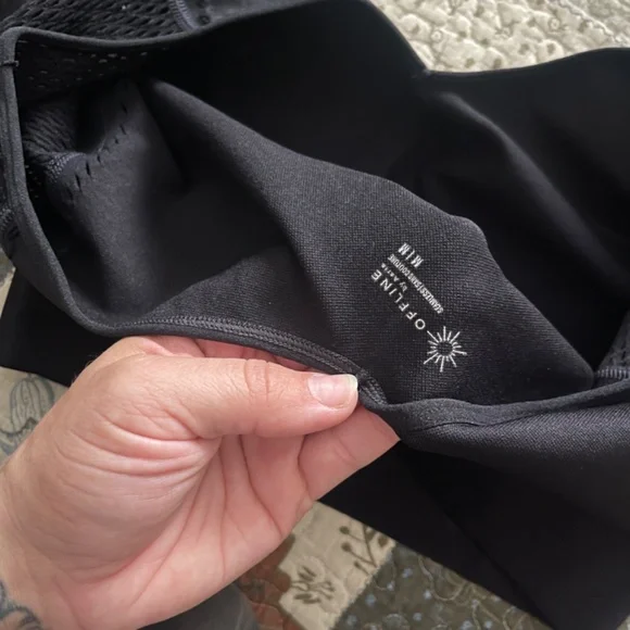 Aerie Offline Workout Crop - Picture 4 of 4